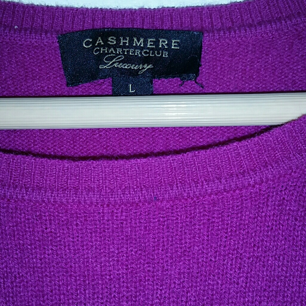 Cashmere sweater. - Picture 3 of 3